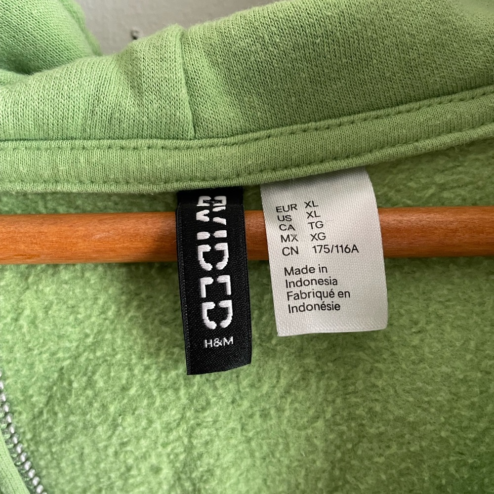 Oversized Zip - Picture 5 of 5